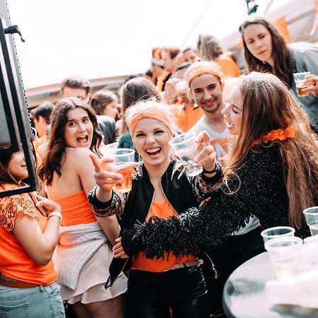 The Esn Kingsday Campsite Amsterdam Bagian luar foto