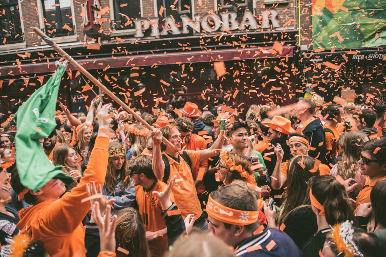 The Esn Kingsday Campsite Amsterdam Bagian luar foto