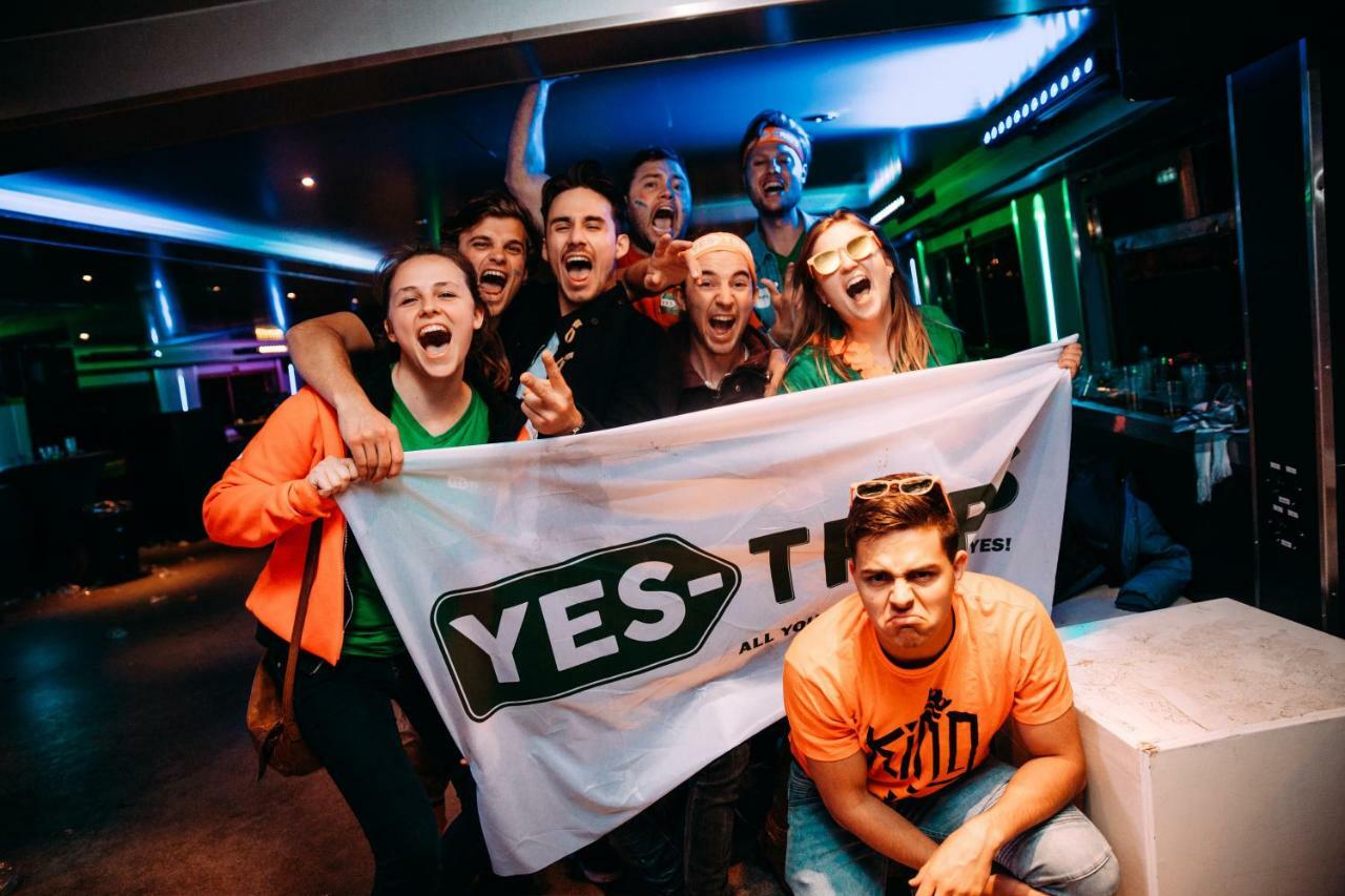The Esn Kingsday Campsite Amsterdam Bagian luar foto